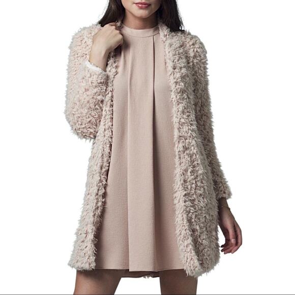 Anthropologie Bishop and Young Vickey Teddy Coat Blush XS - Picture 5 of 11